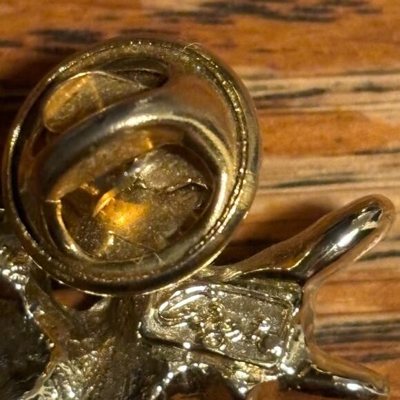 Gigio Giusti Flying Guardian Angel Lapel Pin Shiny Gold Tone Religious - Picture 4 of 7